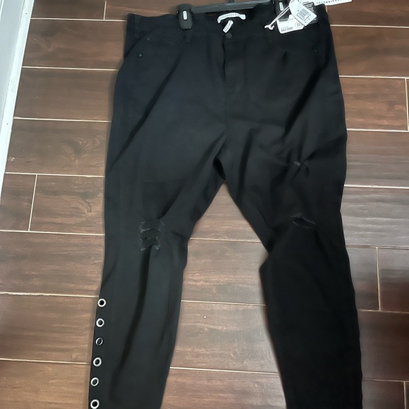 Nwt Celebrity pink black jeans - Picture 10 of 10